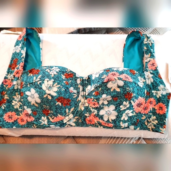 Time and Tru Other - NWT Women's swim top